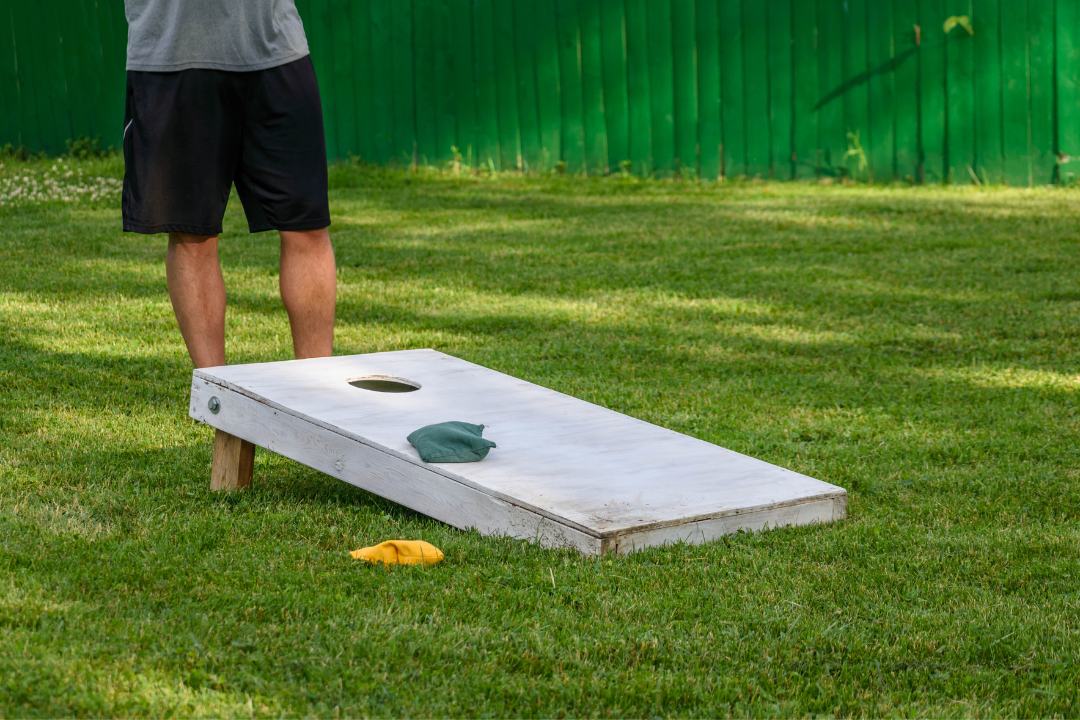 5 Reasons To Own Your Own Cornhole Set